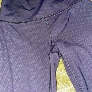 Lululemon size 4 ..25" length